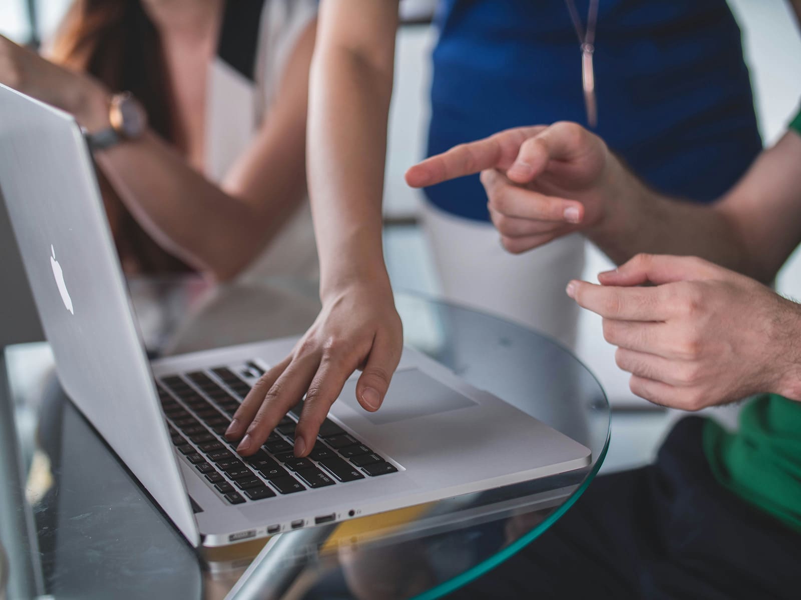 ai-retail-software-development-tailored-customer-journeys